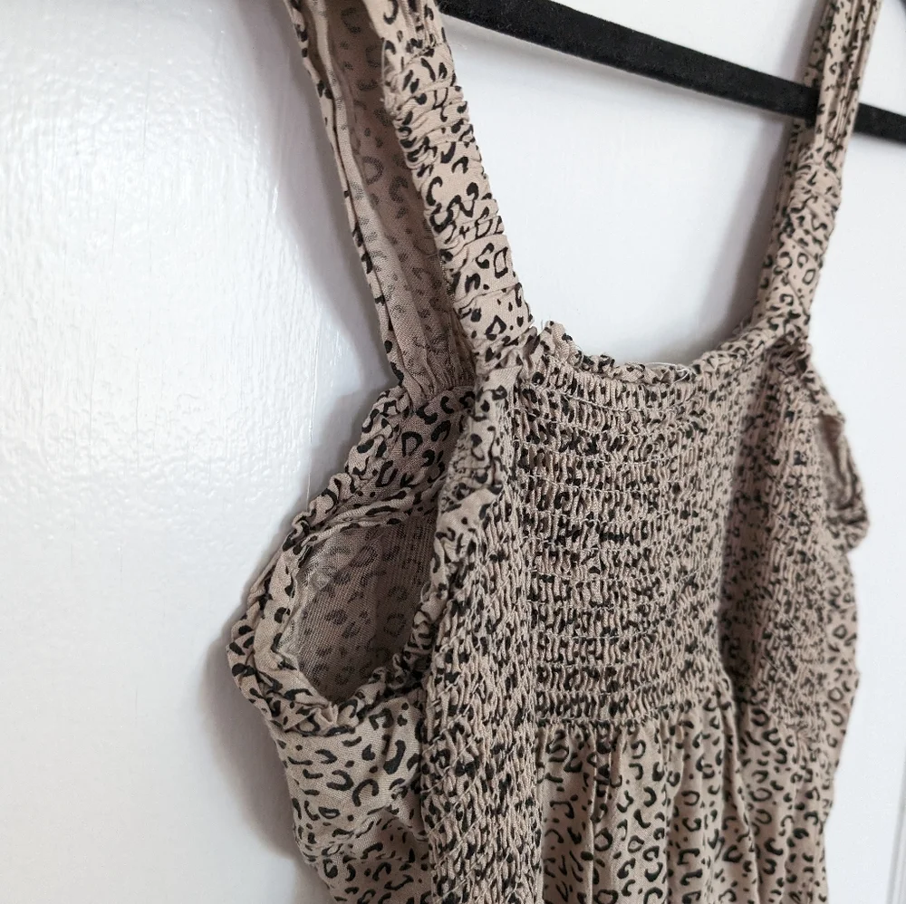 Japna Cheetah Print Buttondown dress. Form fitting. Size M. Great condition. - Picture 6 of 7